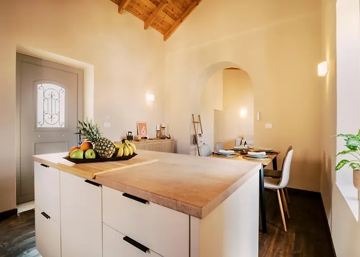 Rizes Traditional House * Fánai